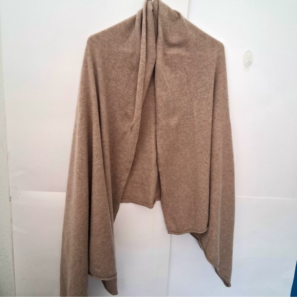 Elegant Beige Women's Poncho